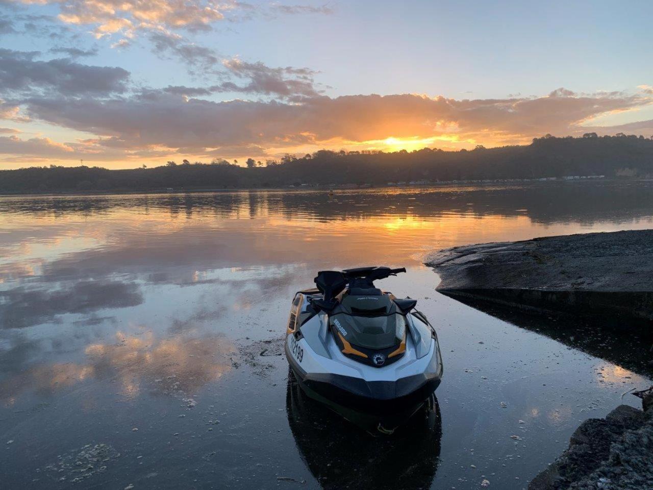 Pukehina Estuary Sunset Views Holiday Home エクステリア 写真