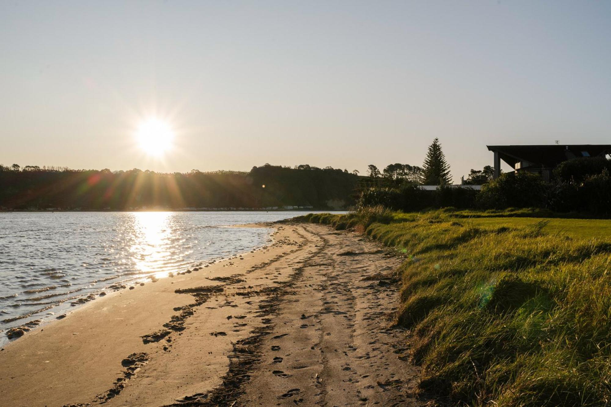 Pukehina Estuary Sunset Views Holiday Home エクステリア 写真
