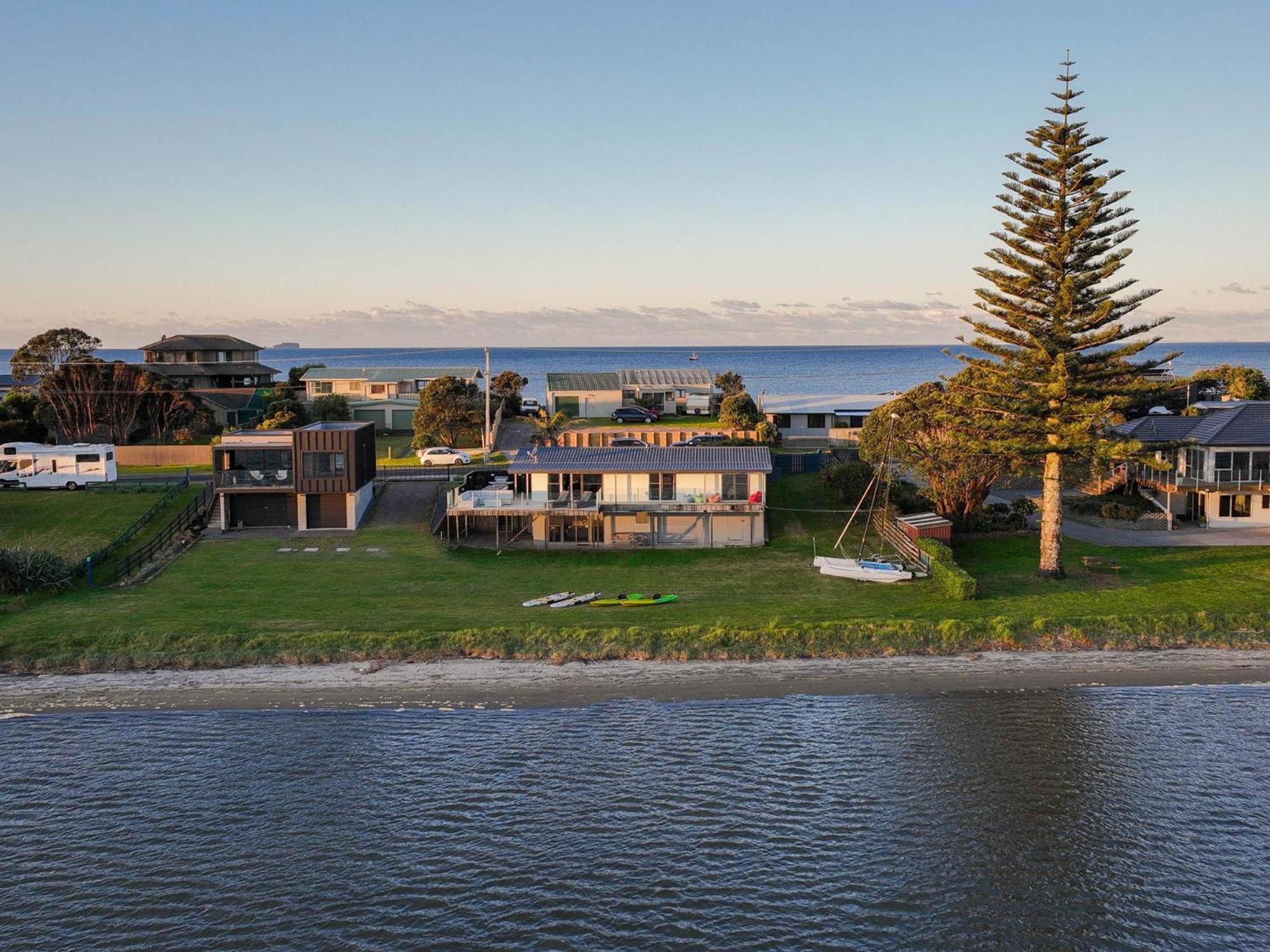 Pukehina Estuary Sunset Views Holiday Home エクステリア 写真